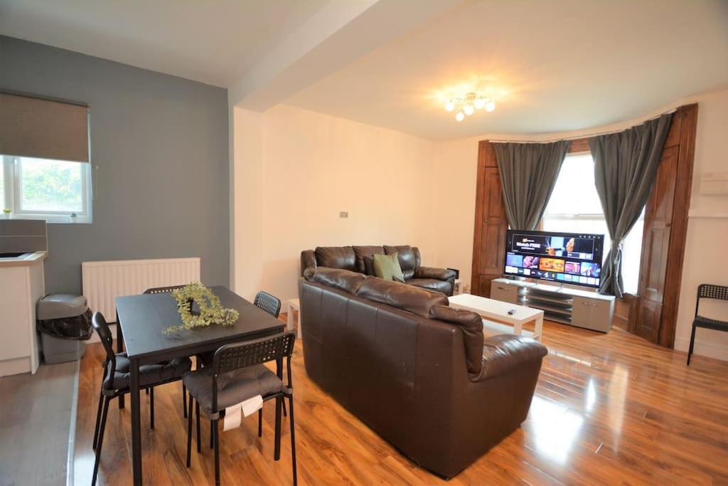 Lovely 4Bedroom Apartment London Londres Exterior foto