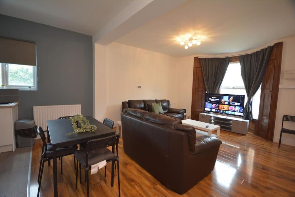 Lovely 4Bedroom Apartment London Londres Exterior foto